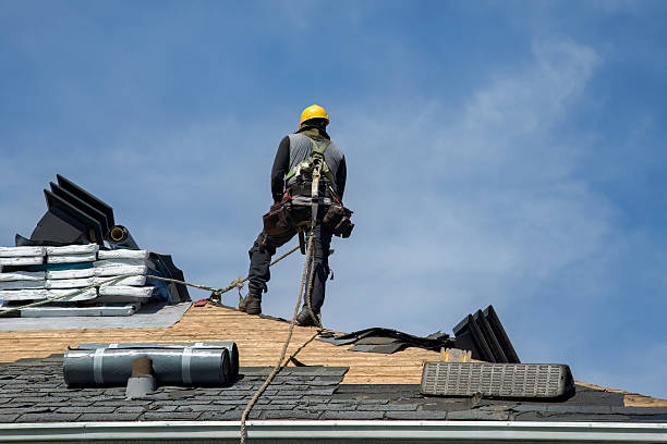 Professional Gutter Installation technician working in Draper, UT